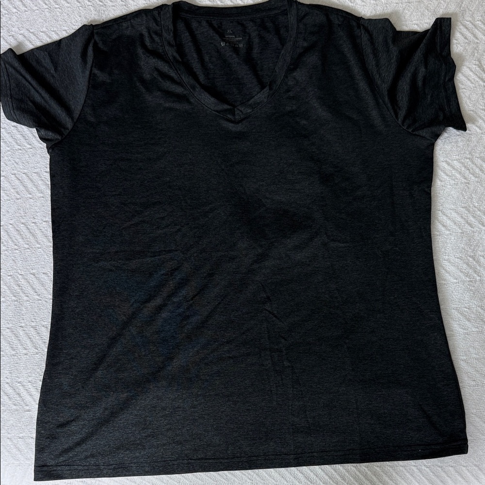 Women's Black V-Neck Short Sleeve Athletic Tee